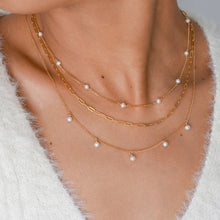 Cargar imagen en el visor de la galería, Collar Triple Perlitas de Agua Dulce