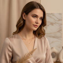 Cargar imagen en el visor de la galería, Collar Inicial Mini Dorada