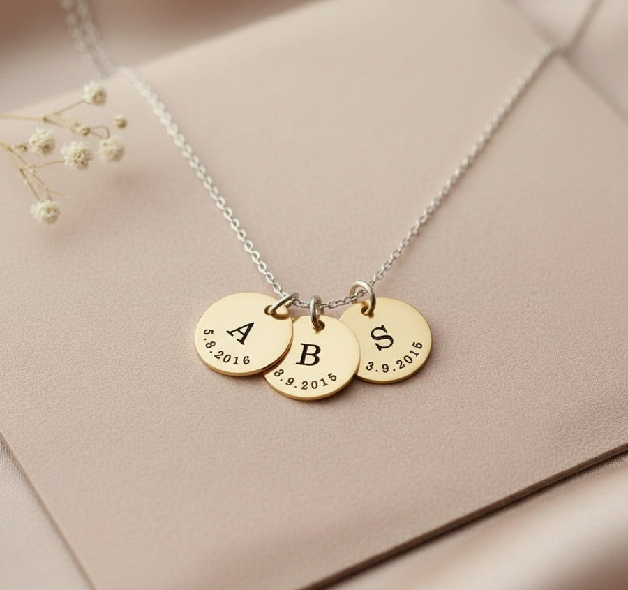 Collar 3 Monedas Inicial y Fecha