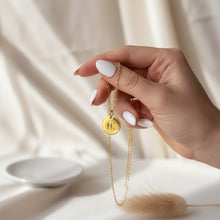 Cargar imagen en el visor de la galería, Collar Monedita Serie Familia