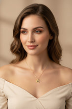 Cargar imagen en el visor de la galería, Collar Monedita Serie Familia