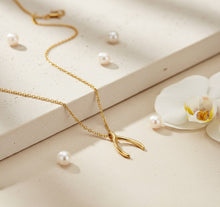 Cargar imagen en el visor de la galería, Collar Huesito de la Suerte