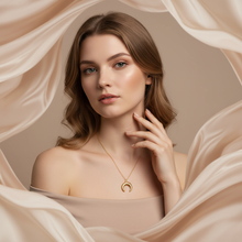 Cargar imagen en el visor de la galería, Collar Luna Básica