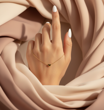 Cargar imagen en el visor de la galería, Collar Delicado Corazón