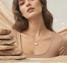 Cargar imagen en el visor de la galería, Collar Corazón Cerámico Blanco
