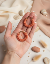 Cargar imagen en el visor de la galería, Arracadas Huicholes