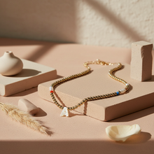 Cargar imagen en el visor de la galería, Collar Inicial Blanca