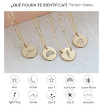 Cargar imagen en el visor de la galería, Collar Monedita Serie Figuras