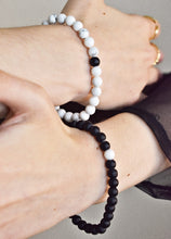 Cargar imagen en el visor de la galería, Par Pulseras Balance